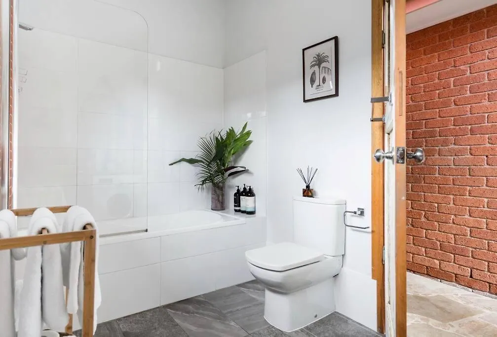 Σπίτι διακοπών Beach Jungle - Pet-Friendly Hot Tub, Firepit & Pool In Beachside Hideaway Μπάιρον Μπέι
