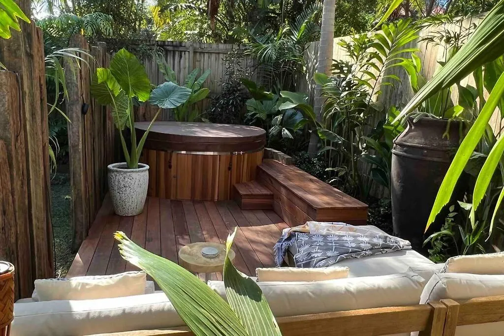 Σπίτι διακοπών Beach Jungle - Pet-Friendly Hot Tub, Firepit & Pool In Beachside Hideaway Μπάιρον Μπέι