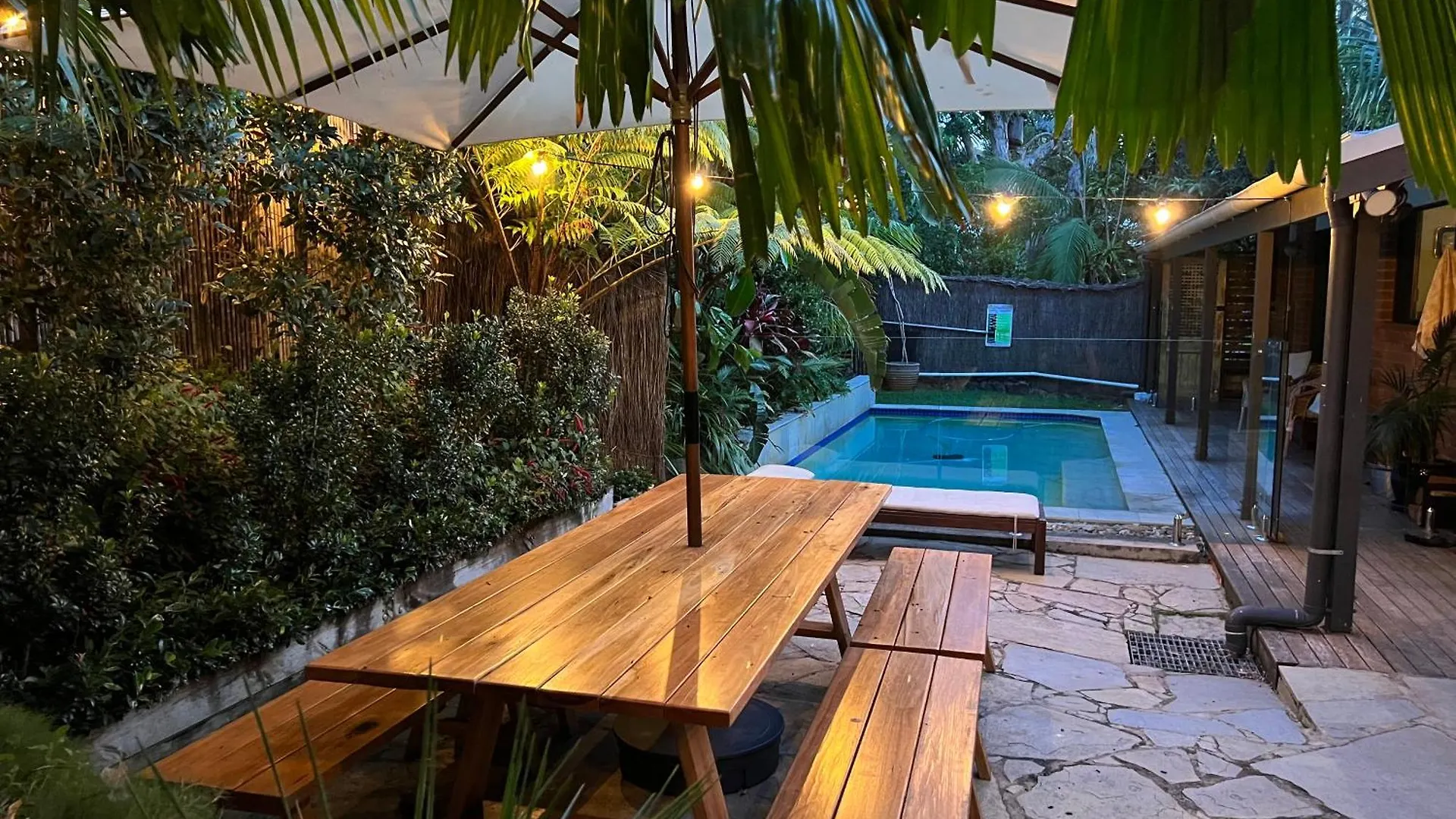 Σπίτι διακοπών Beach Jungle - Pet-Friendly Hot Tub, Firepit & Pool In Beachside Hideaway Μπάιρον Μπέι